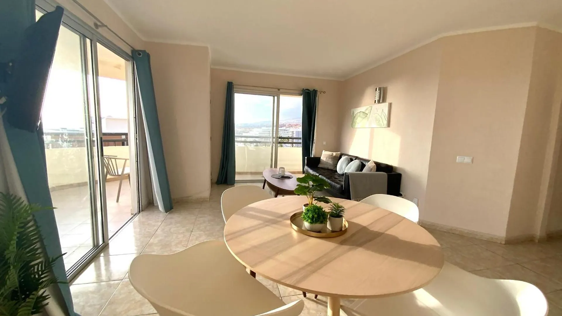 Penthouse With Sea Views At Hotel 3 Strars Hovima Santa Maria Costa Adeje (Tenerife)
